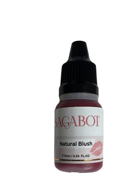 Natural Blush הוא פיגמנט המיועד להחזיר לשפתיים את הגוון הטבעי שלהן, תוך כדי יצירת מעברים עדינים שמדגישים את עומק הצבע ומביאים את המראה לגוון מושלם. בעזרת טכניקות מעברים שונות, הפיגמנט מאפשר להגיע למגוון של גוונים, כך שניתן להתאים את המראה בדיוק לטון הטבעי של השפתיים. Natural Blush ניתן ניתן לערבב עם פיגמנט sweet pink כדי להעצים את הקרבה לגוון המקורי ולהתאים את התוצאה להעדפות האישיות, מה שמבטיח תוצאה טבעית, מאוזנת ומרהיבה